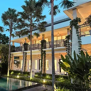 3* Гостевой дом The London Residences Boutique