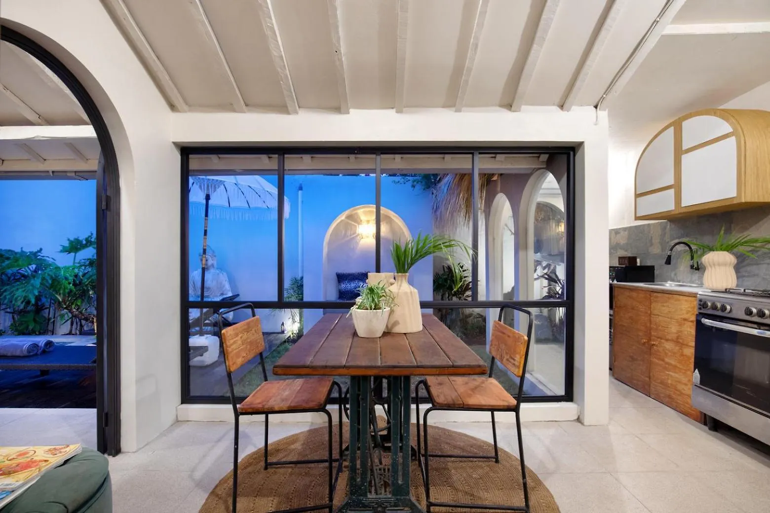 Villa Batu Belig Canggu Beach House With Private Pool