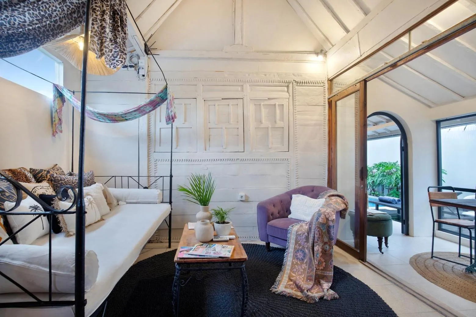 Batu Belig Canggu Beach House With Private Pool Villa